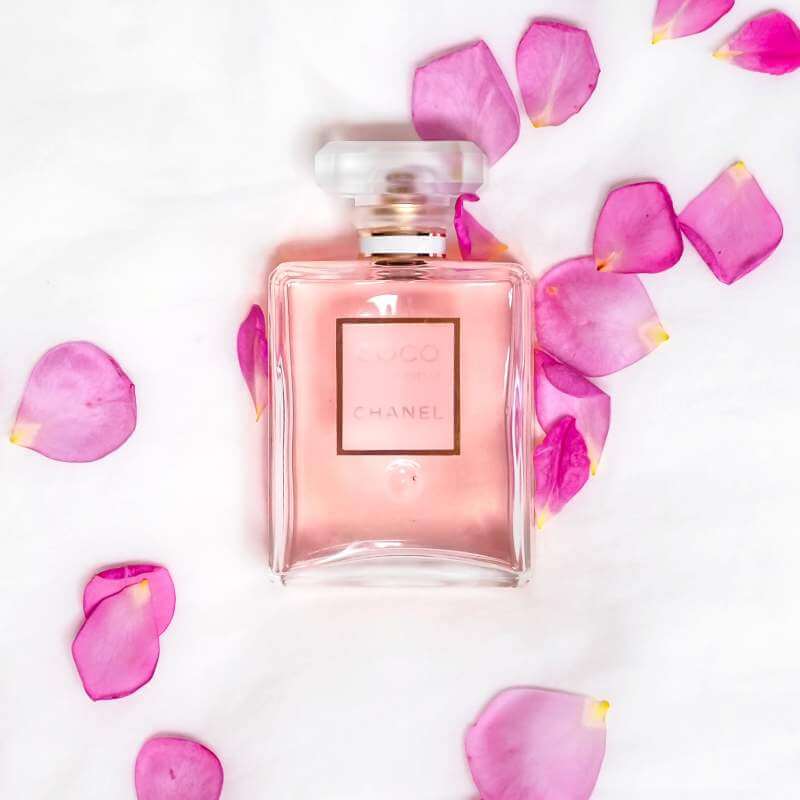 Perfumy różane – 5 propozycji zapachów