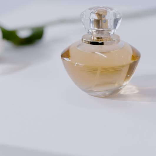 Jak sprawdzić oryginalność perfum – czyli jak kupować perfumy w internecie?